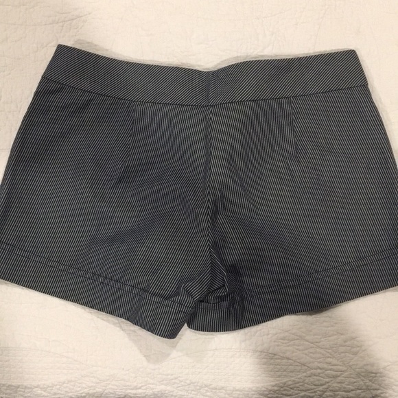 Joe Benbasset Shorts - Picture 3 of 3